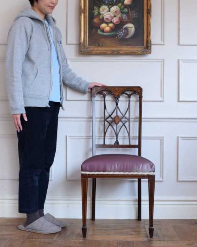 英国アンティークのサロンチェア