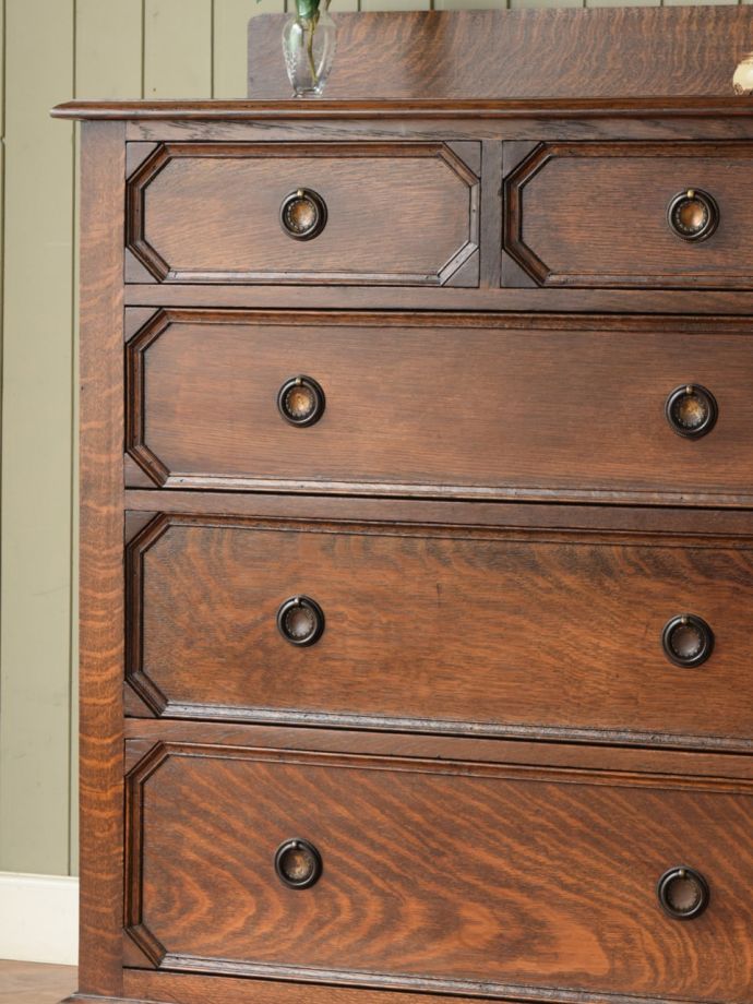 おしゃれなアンティークチェスト