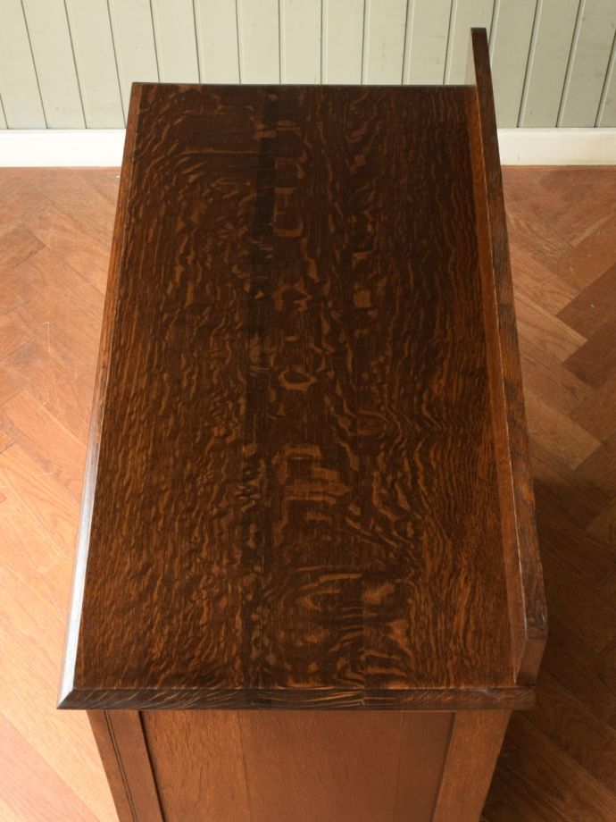 アンティークチェストの天板