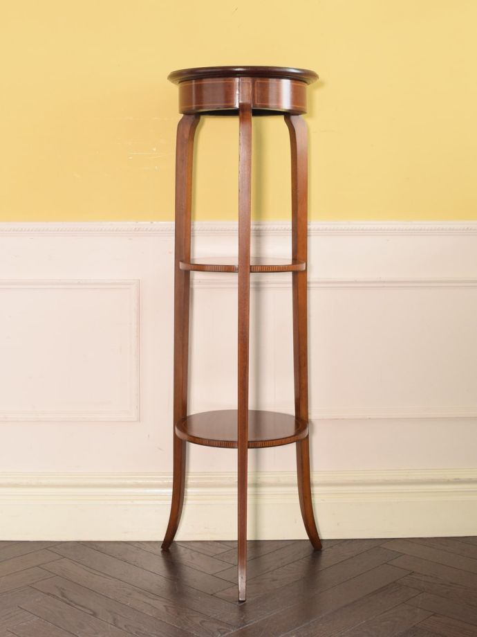 アンティーク家具の側面