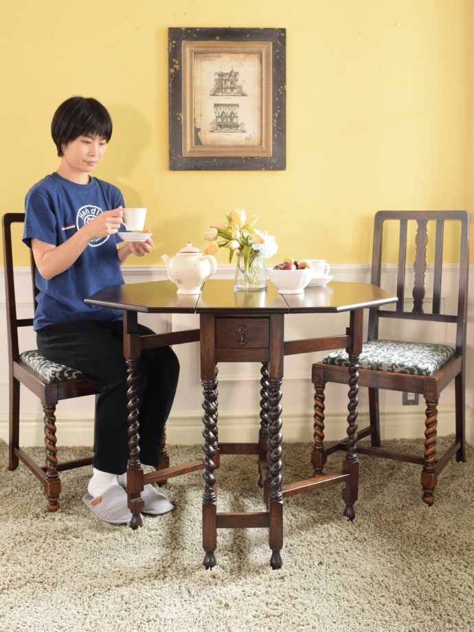 アンティークのゲートレッグテーブル