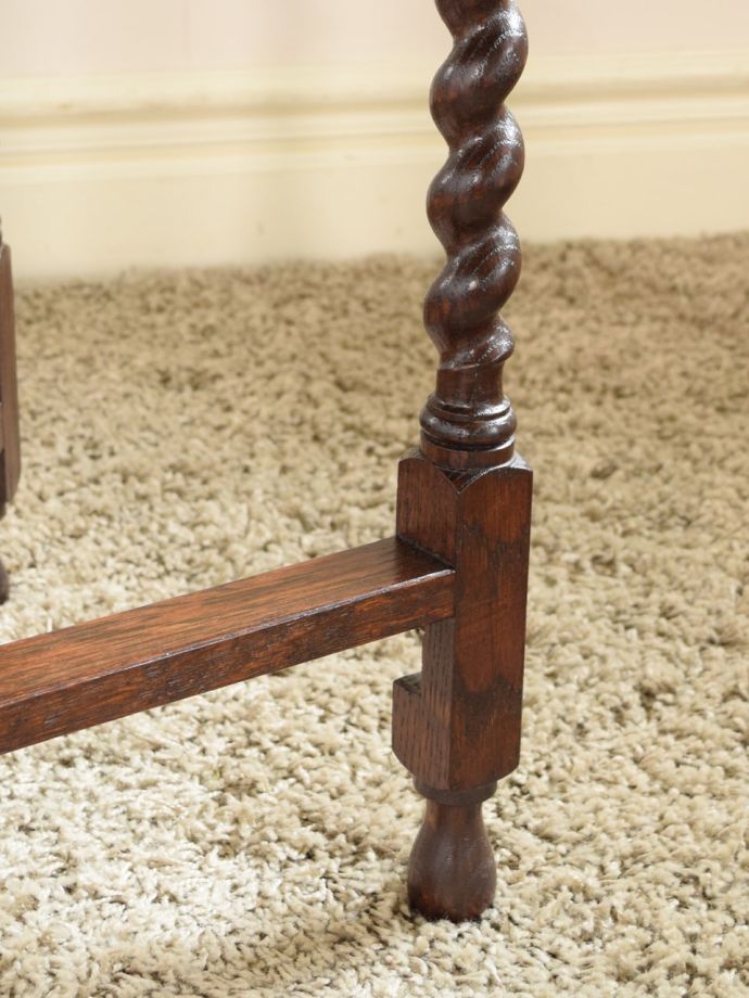 ゲートレッグテーブルの脚