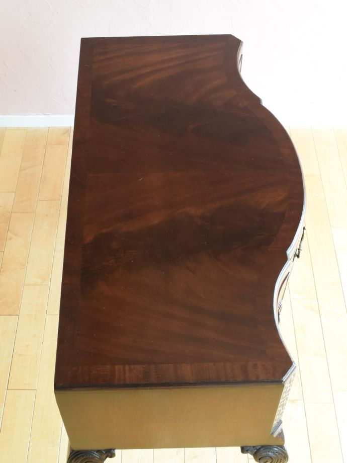 書斎机の美しい天板