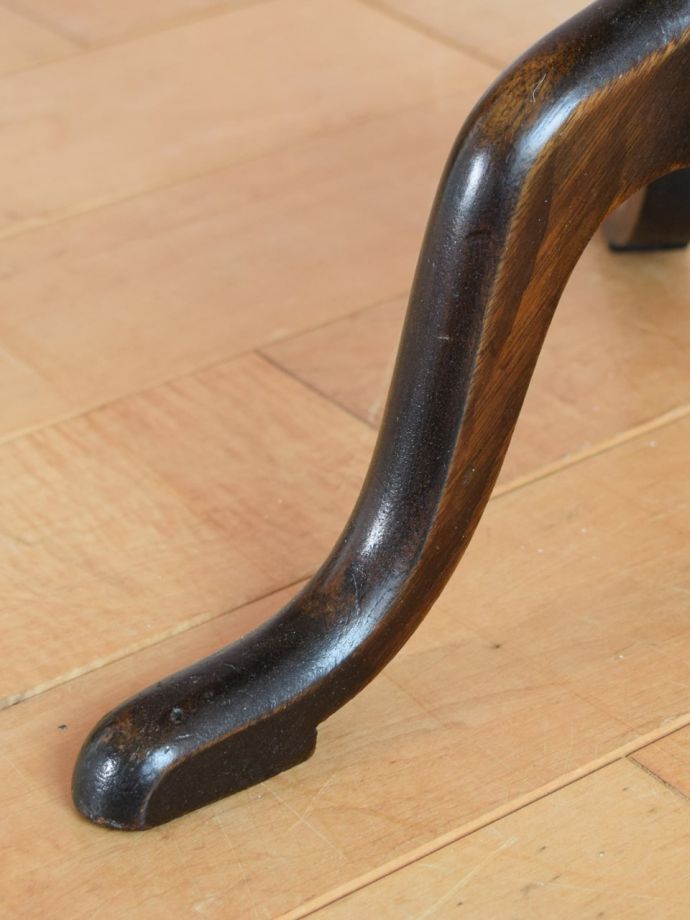 アンティークテーブルの脚
