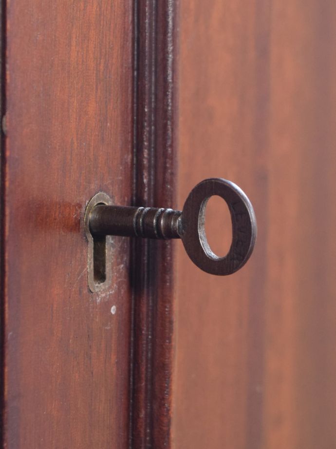アンティーク家具の鍵
