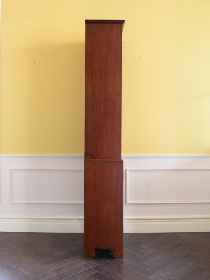 キャビネットの側面