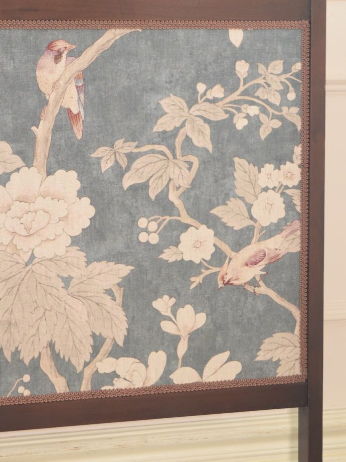 アンティーク家具らしいアイテム