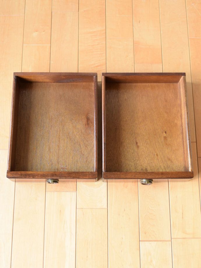 テーブルの引き出し