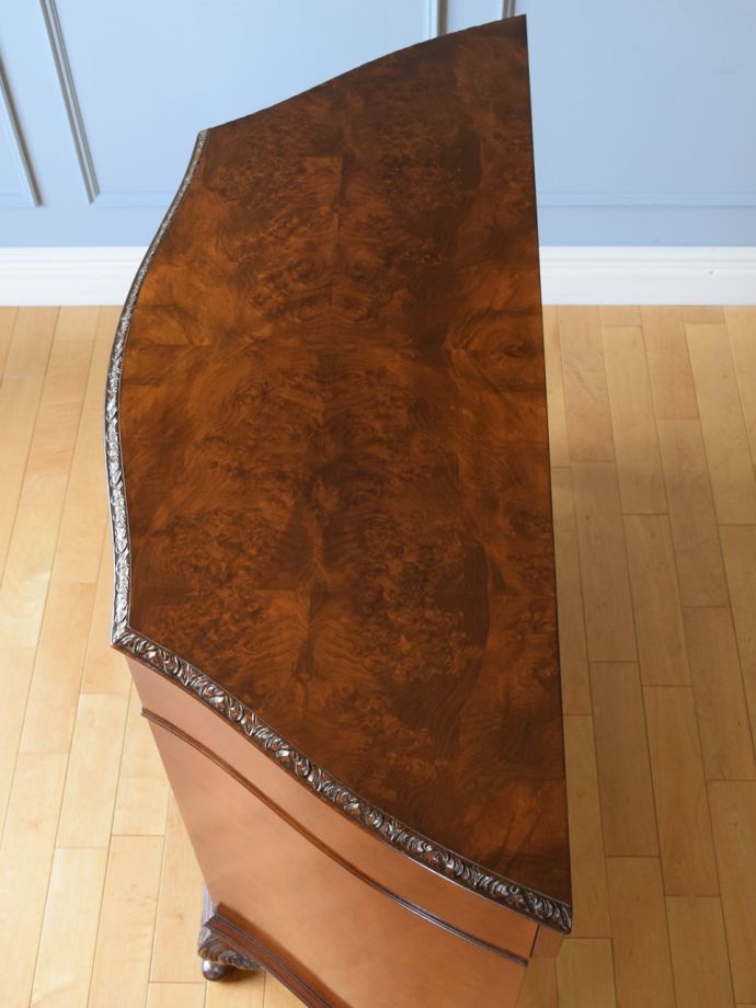 サイドボードの天板