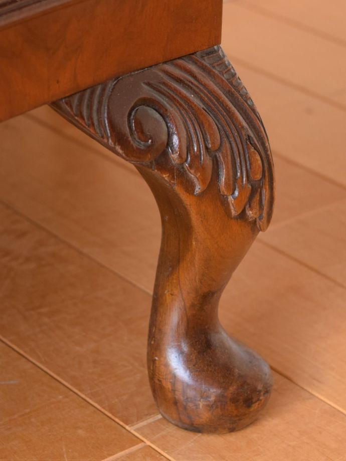 アンティーク家具の脚