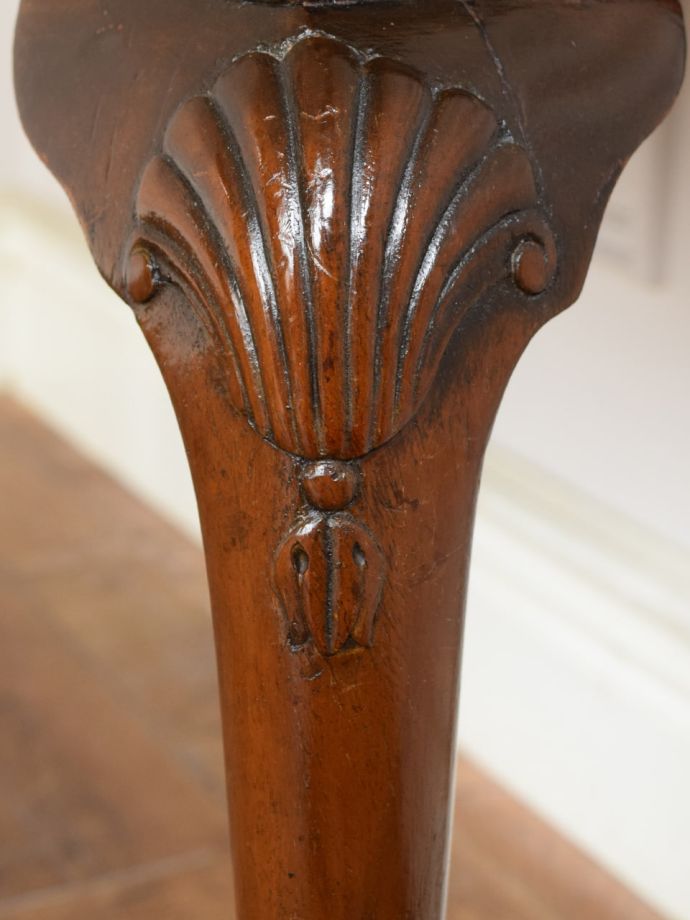 アンティーク家具の装飾