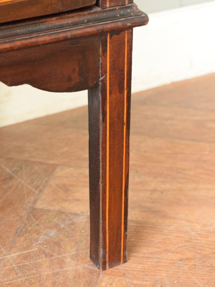 アンティーク家具の脚