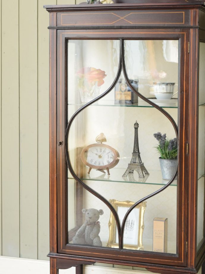 アンティークガラスの扉