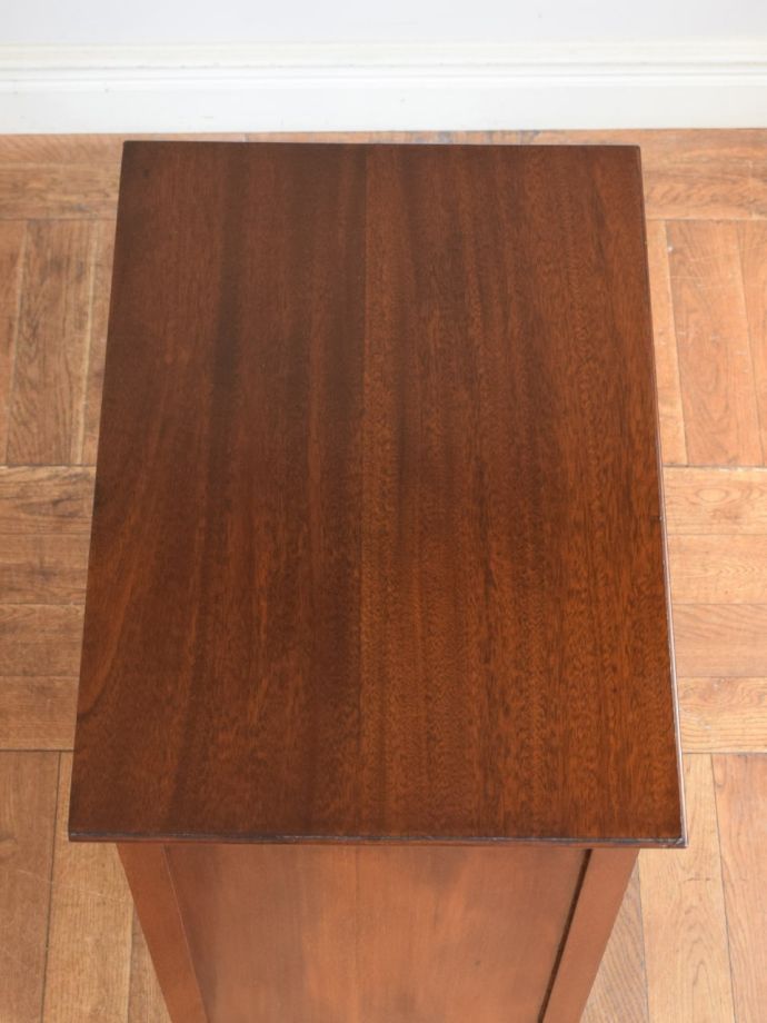 アンティークチェストの天板