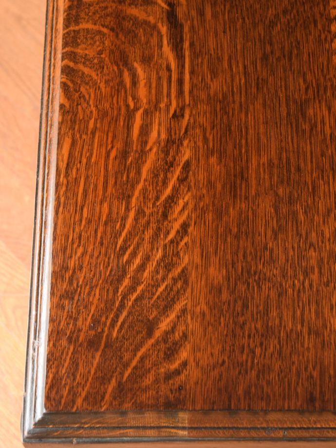 ドレッサーの天板