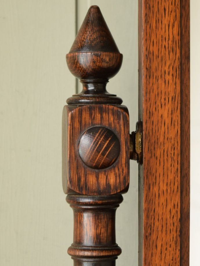 ドレッサーの装飾