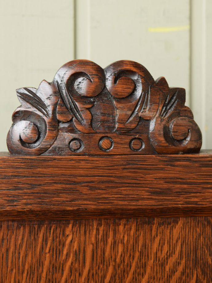 アンティークらしい彫