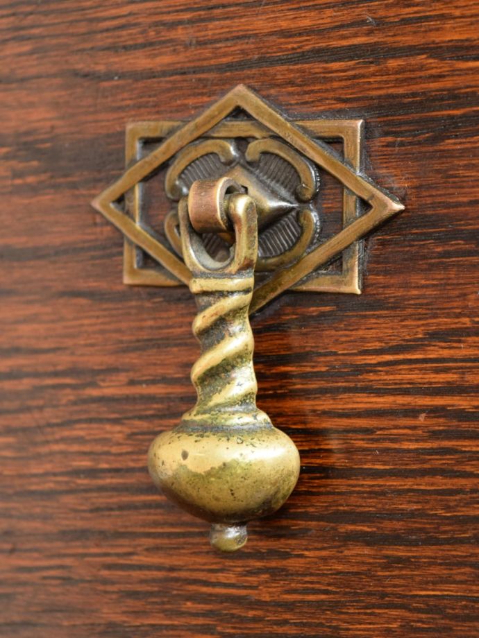 アンティーク家具の取っ手
