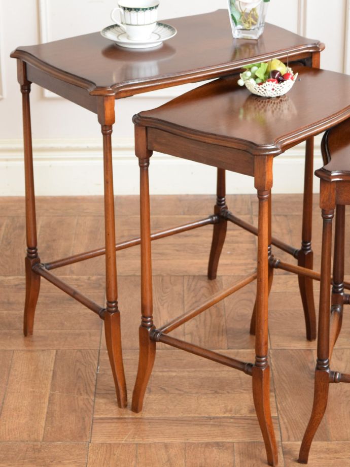 おしゃれなネストテーブル