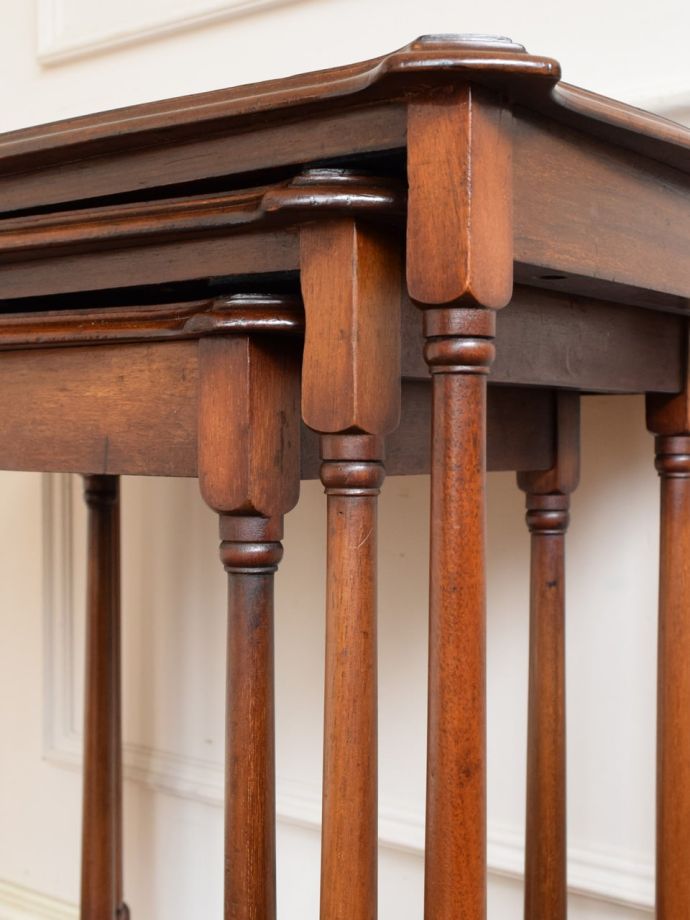 アンティークらしい彫