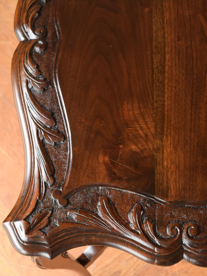 オケージョナルテーブルの天板