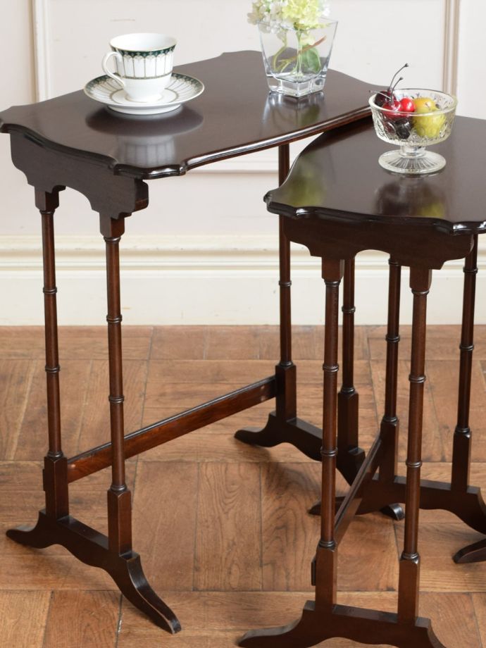 おしゃれなネストテーブル