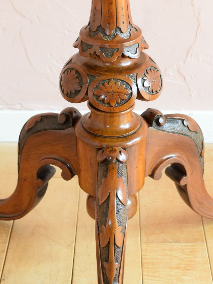 ファイヤースクリーンの装飾