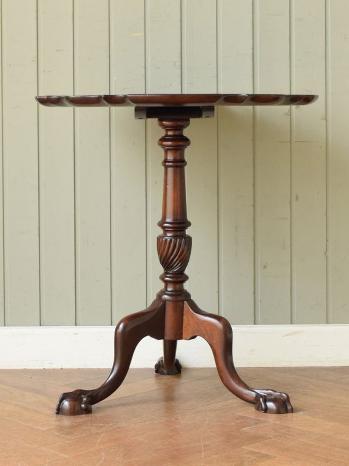 折り畳み式テーブルの側面