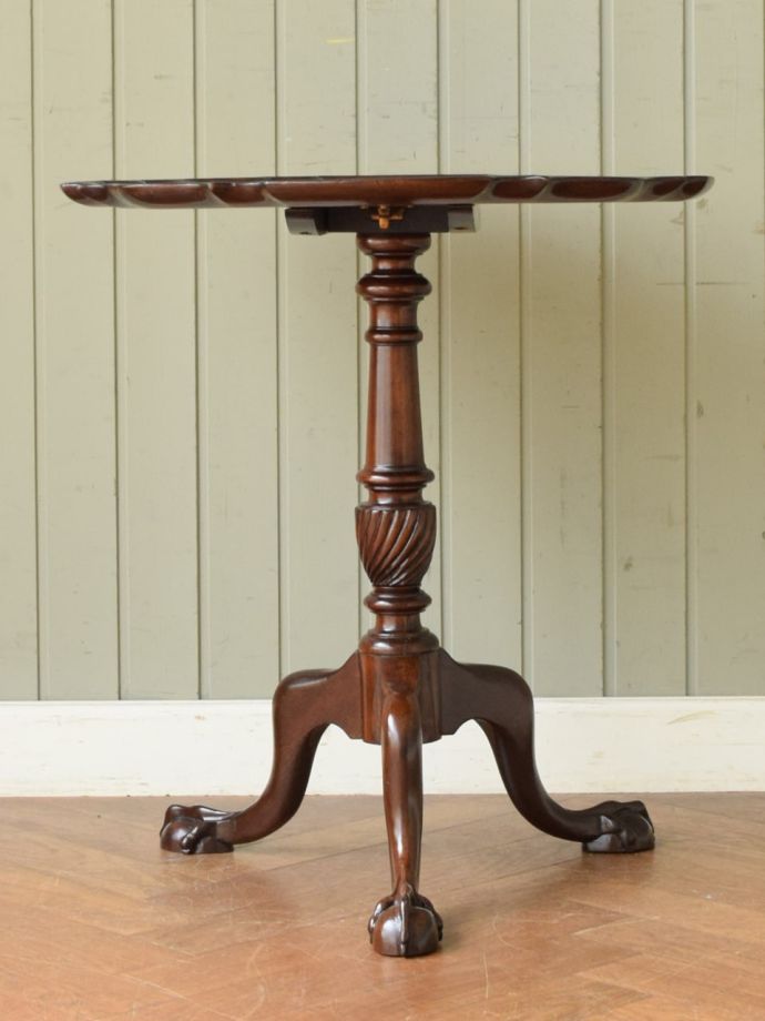 折り畳み式テーブルの側面