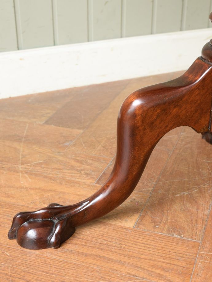 アンティークテーブルの脚