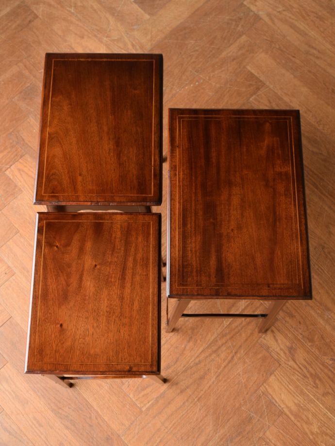 アンティークのテーブルの天板