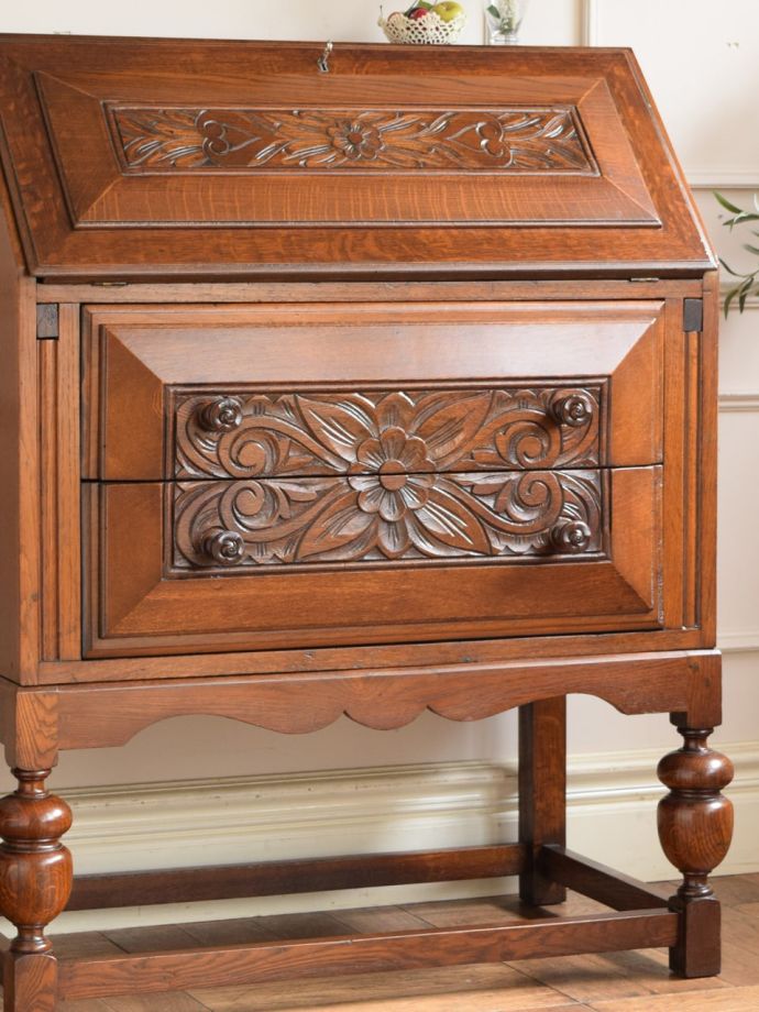 おしゃれなアンティークの家具