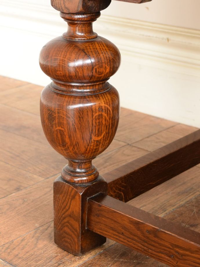 アンティーク家具の脚