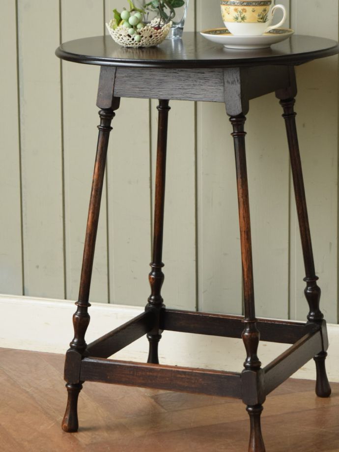 おしゃれなサイドテーブル