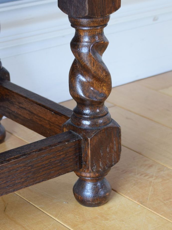 アンティーク家具の脚