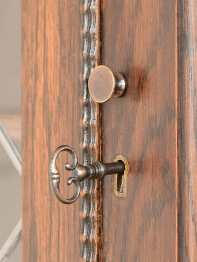 アンティークの取っ手と鍵