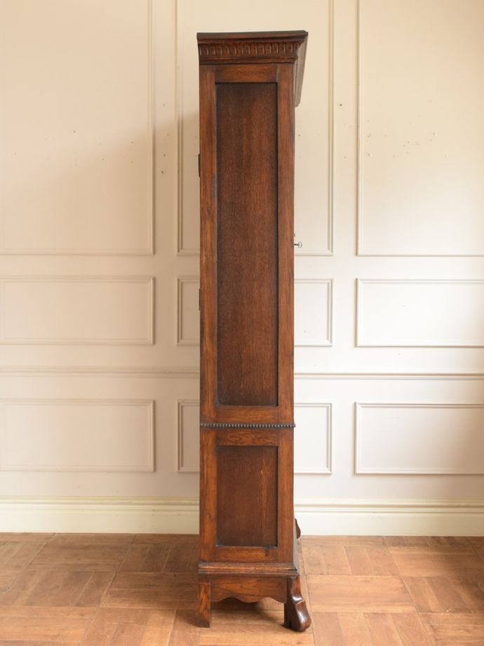 キャビネットの側面