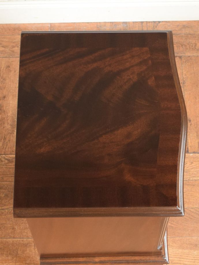 アンティークチェストの天板