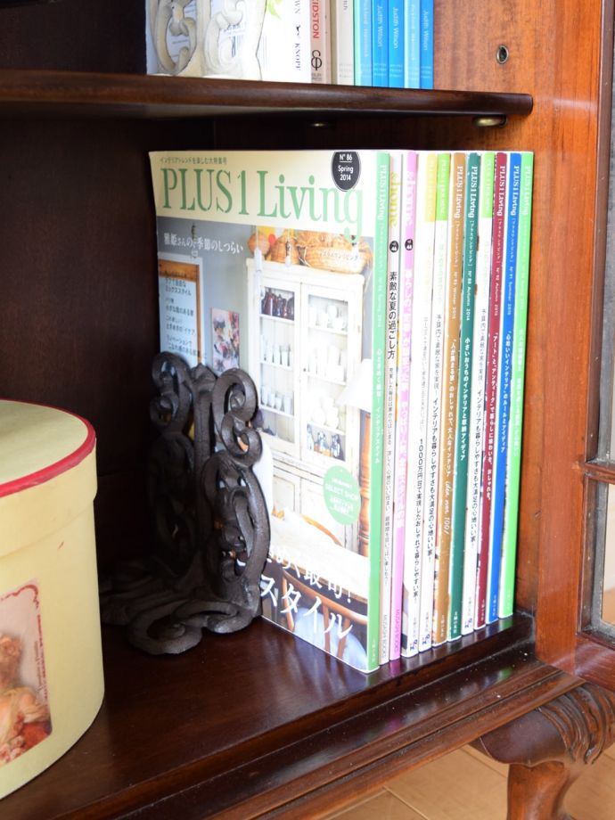 収納たっぷりのキャビネット