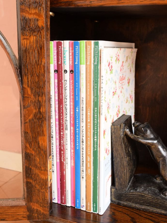 収納たっぷりのキャビネット