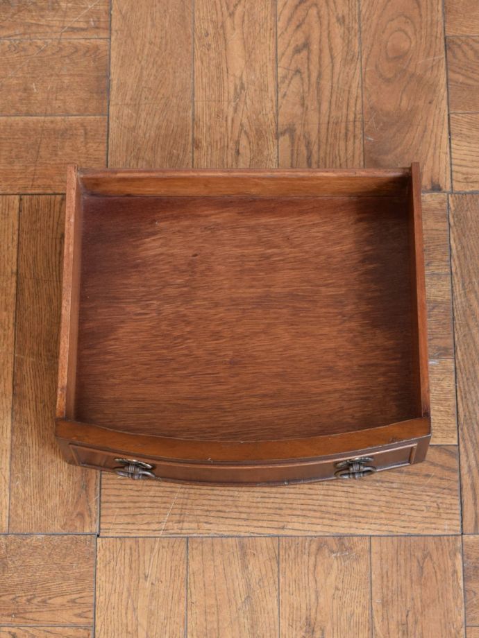 サイドキャビネットの引き出し