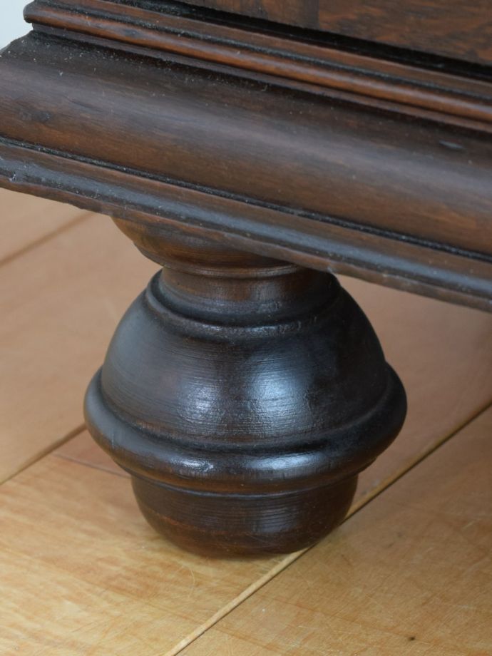 アンティーク家具の脚