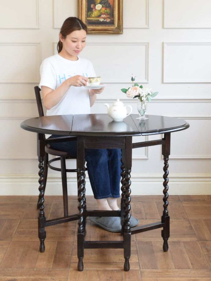 アンティークのゲートレッグテーブル