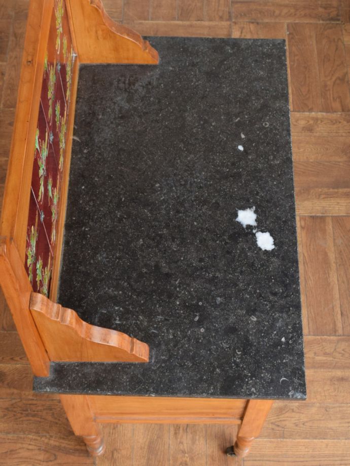 ウォッシュスタンドの天板