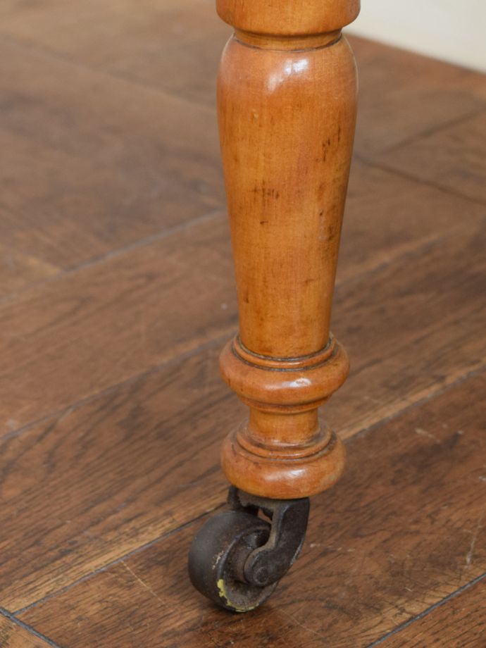アンティーク家具の脚