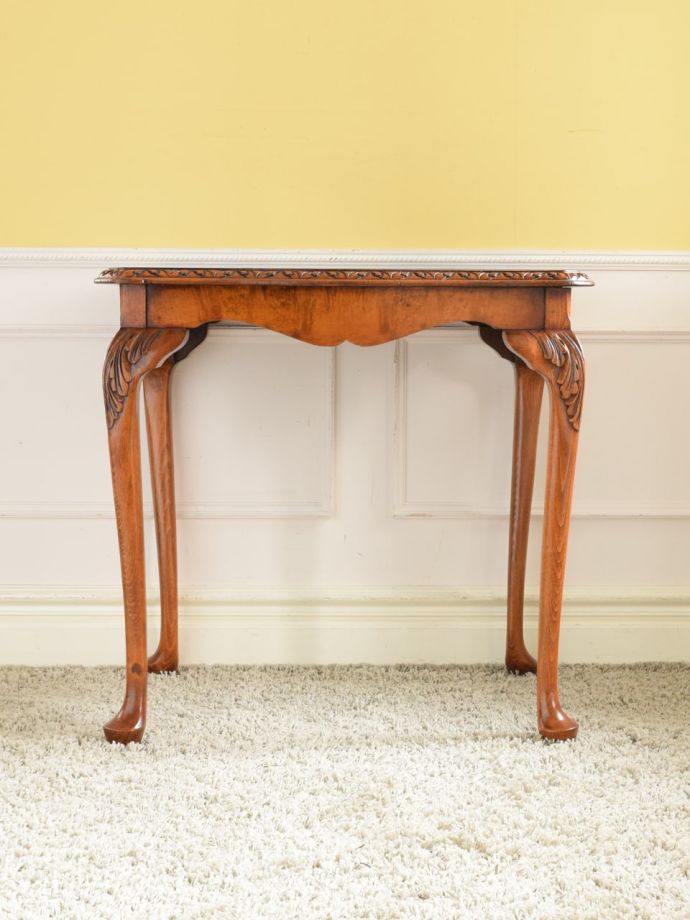 オケージョナルテーブルの側面