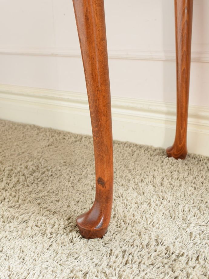 アンティーク家具の脚