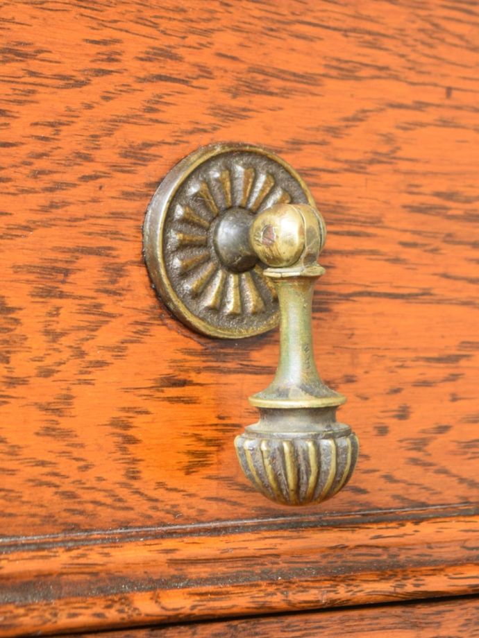 アンティーク家具の取っ手