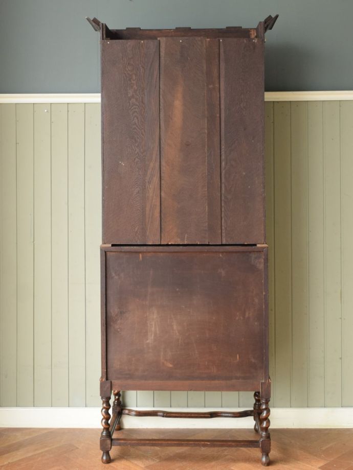 ビューローブックケースの後ろ姿