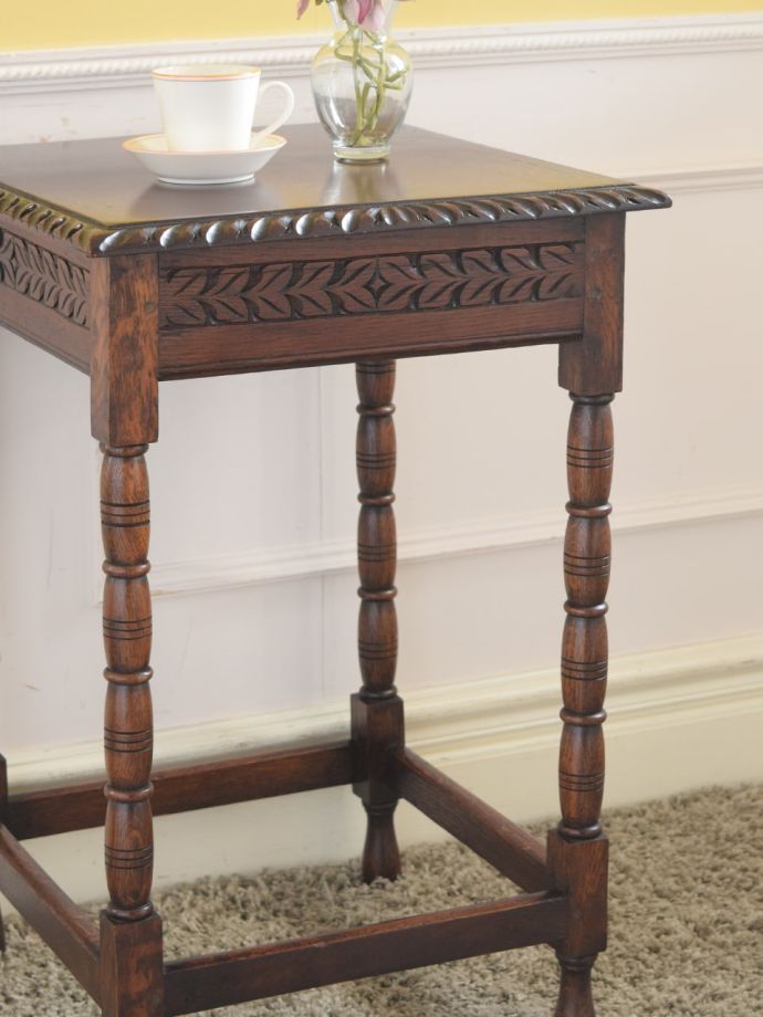 おしゃれなサイドテーブル